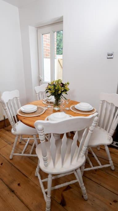 Cosy Cottage In Central Reading Free Parking & Fast Wifi Екстериор снимка
